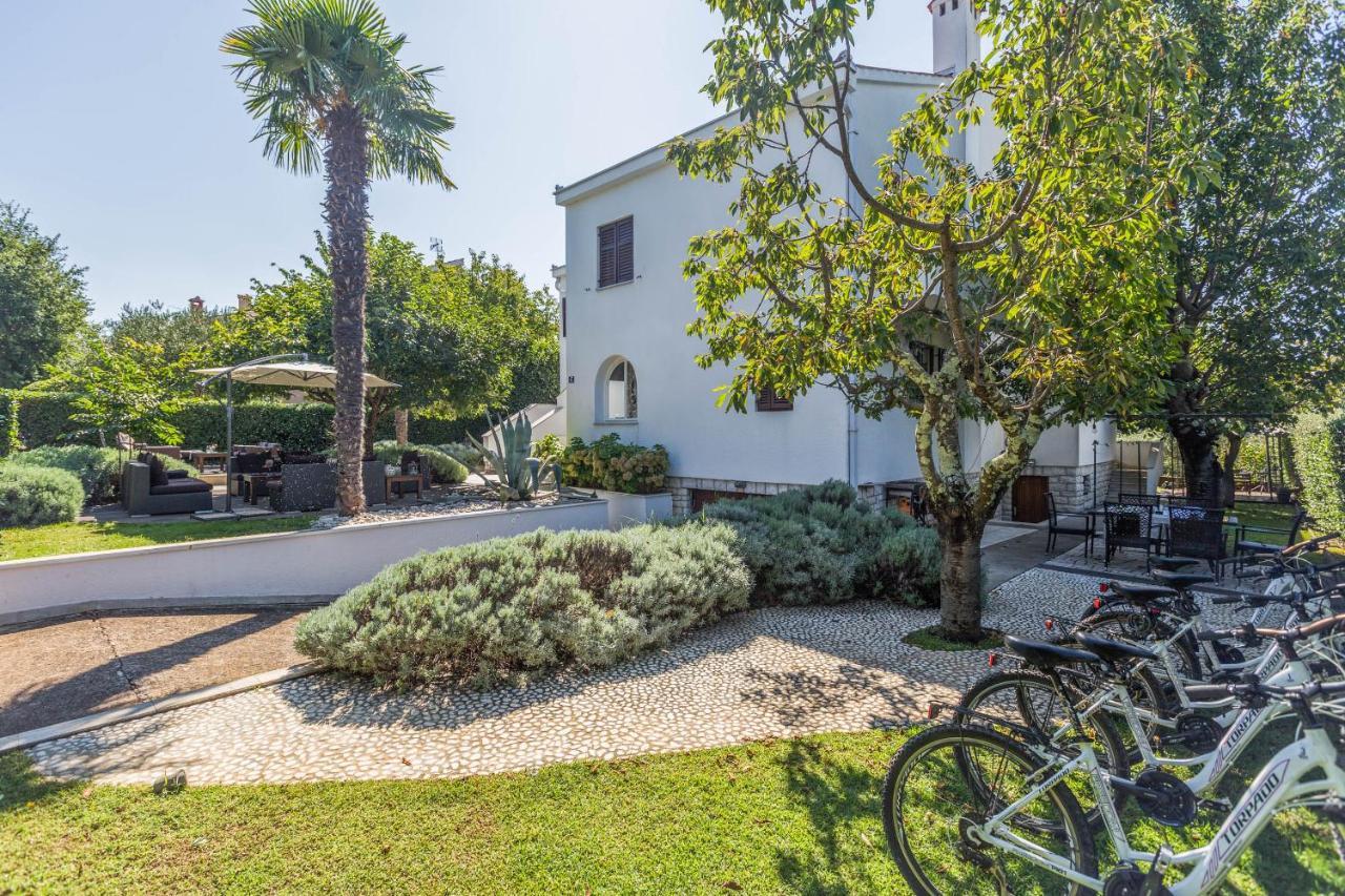 Apartments Bori Πόρετς Εξωτερικό φωτογραφία