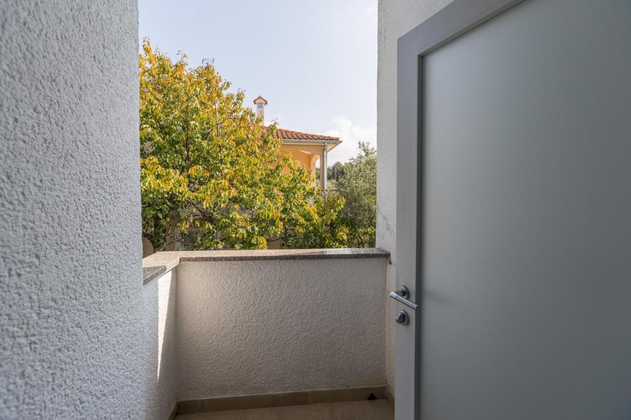 Apartments Bori Πόρετς Εξωτερικό φωτογραφία