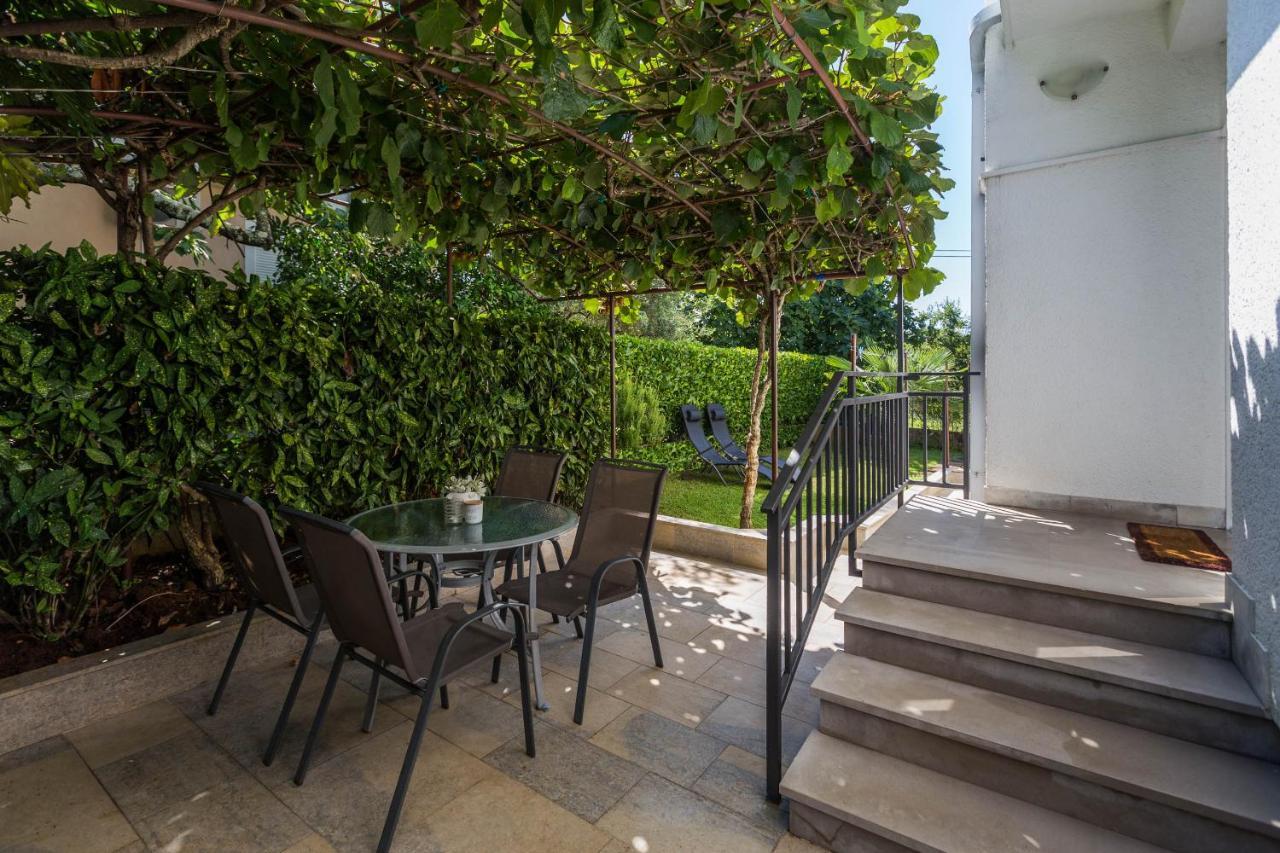 Apartments Bori Πόρετς Εξωτερικό φωτογραφία
